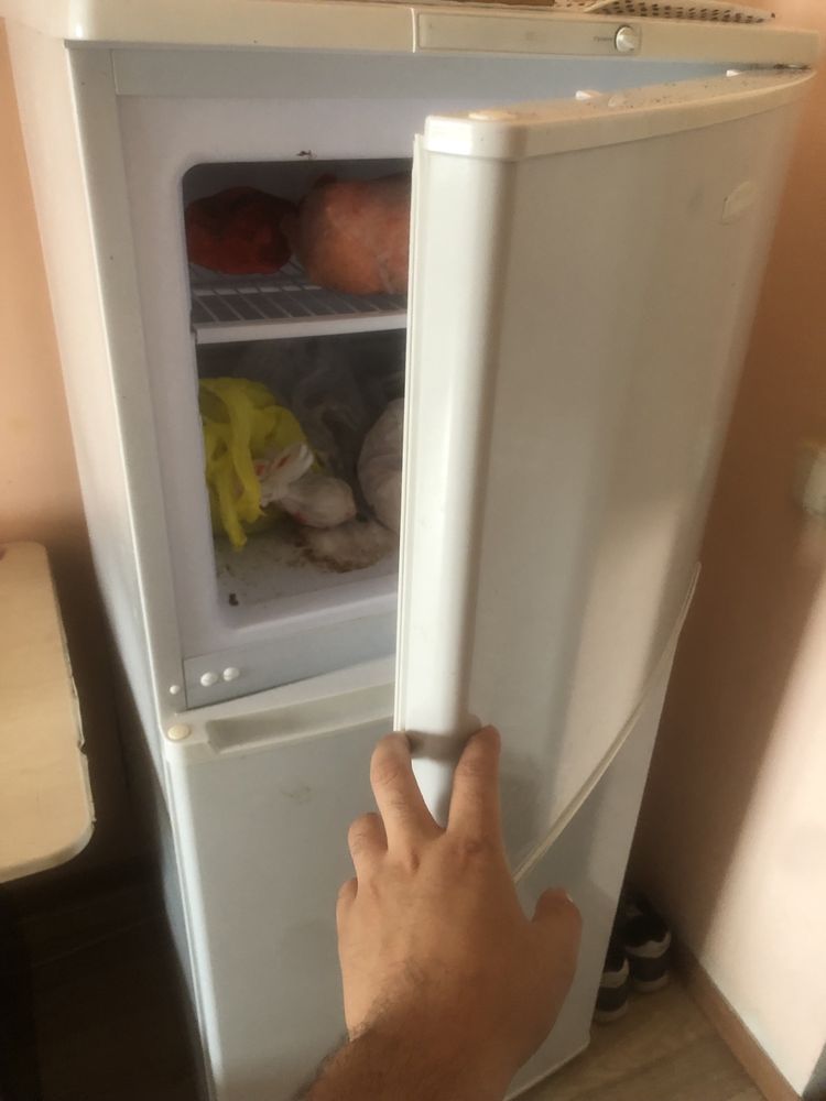Продатется холодильник