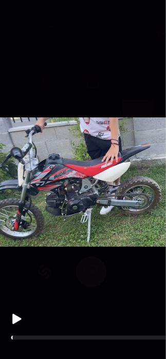 Vand cross de 125 cc sau fac schimb cu un Kukirin