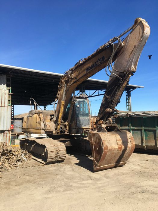 Excavator pe senile Komatsu