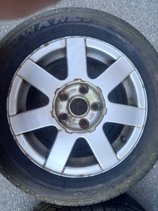 4 броя гуми с джанти може и поотделно