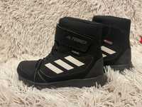 Ghete Adidas Terrex Snow noi