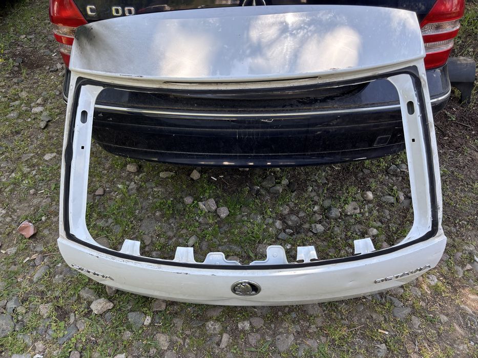 Капак Skoda Octavia 3