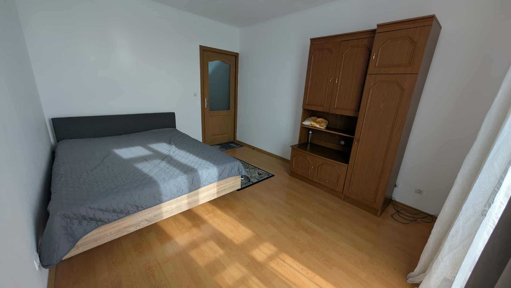 Inchiriez apartament 2 camere Reghin Bdul Unirii 57