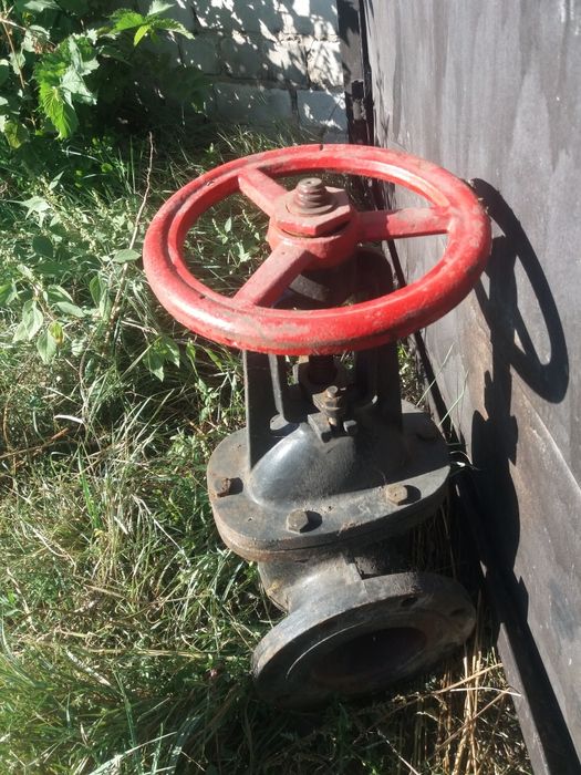 Продам задвижку новая