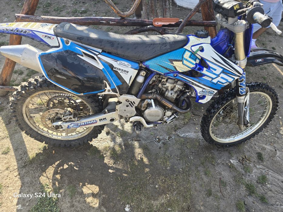 Vând Yamaha yzf 250cc
45cai 
Pinion lanț NOU
Garnitura de Carter NOU
S