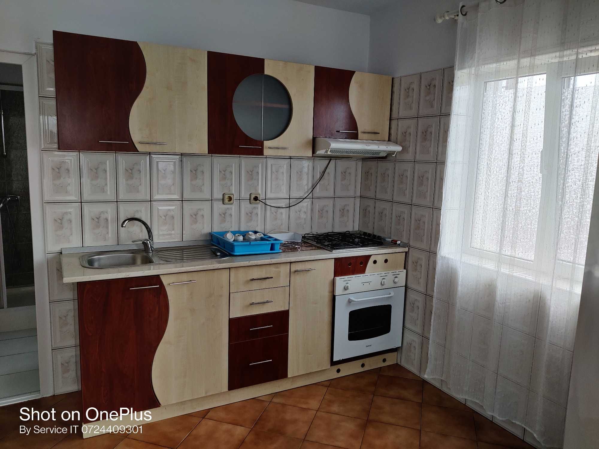 apartament 2 camere plus dependinte, in imobil casa la curte