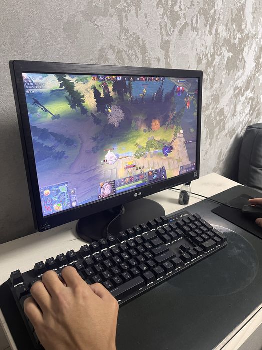 Продас компьютер