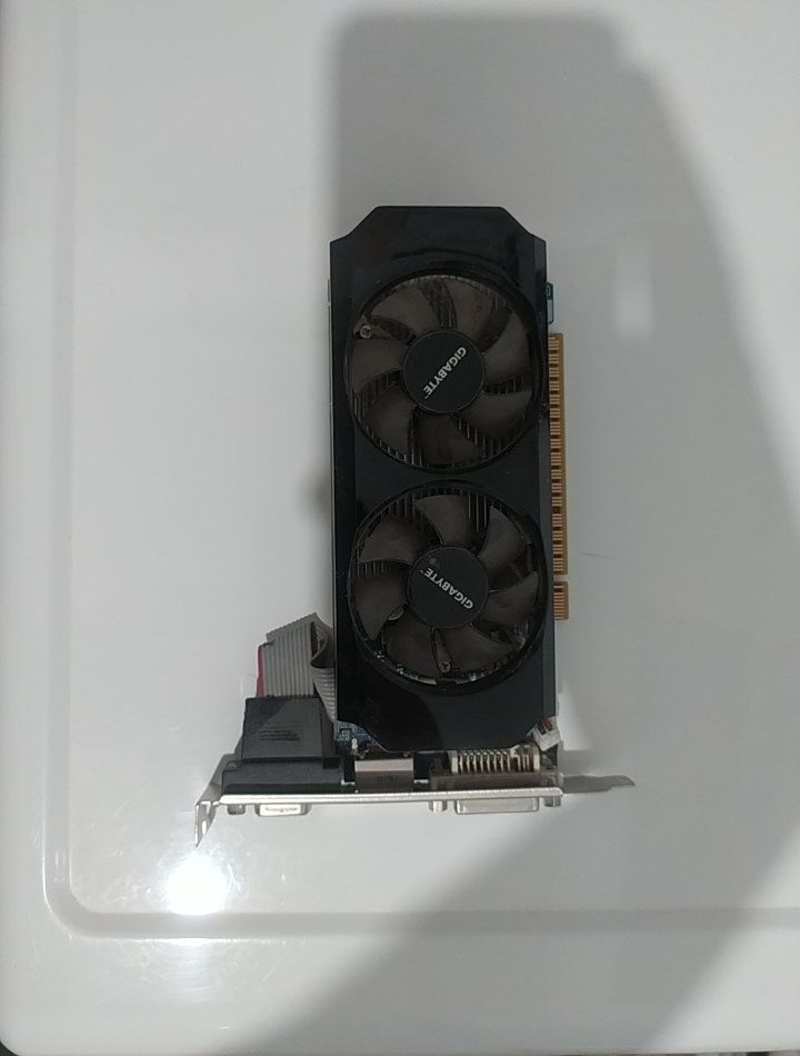 Видеокарта Gigabyte gt-430