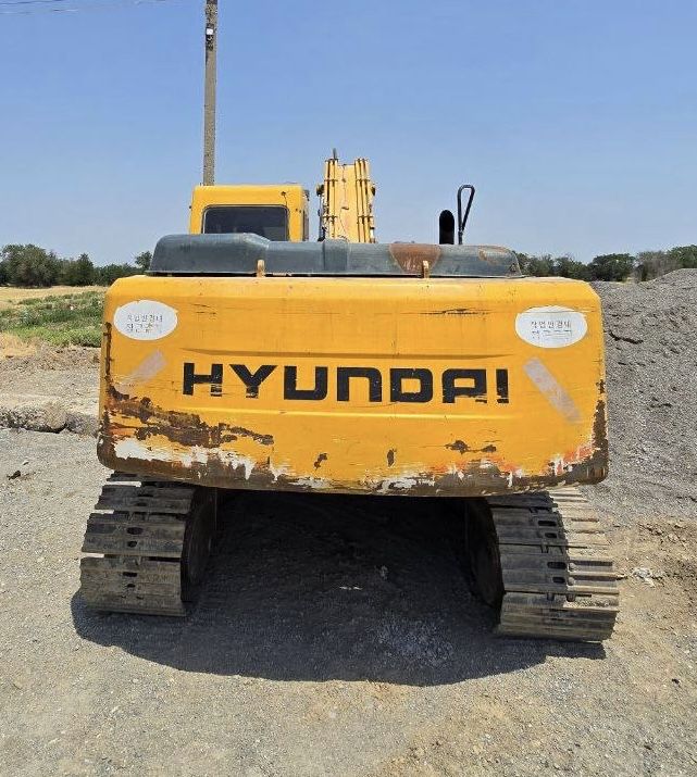 HYUNDAI эскаватор сотилади