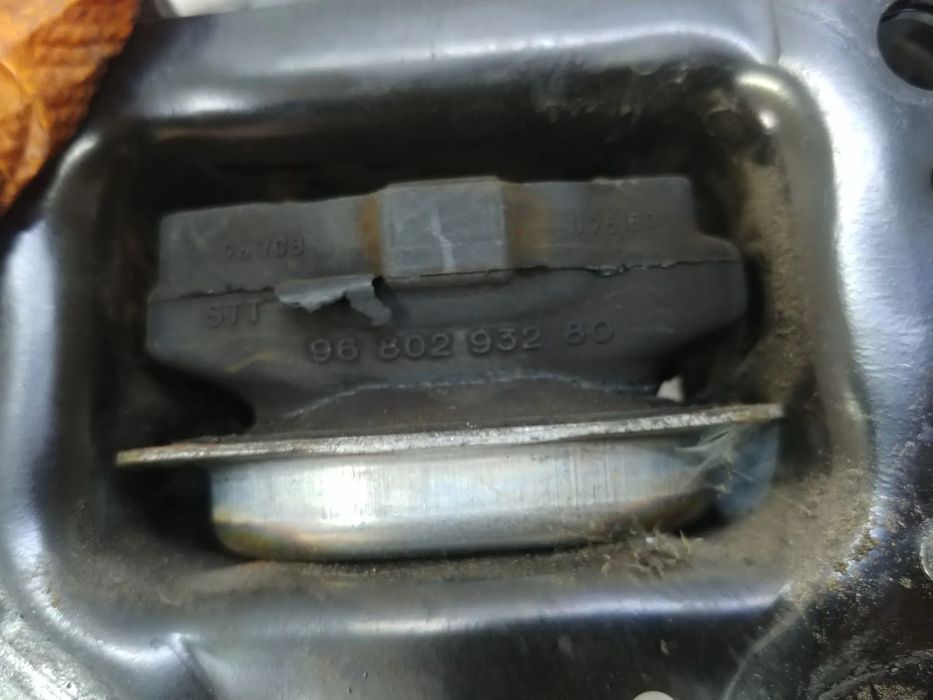 suport motor  1.2 vti 8f02 peugeot 208 9680293280