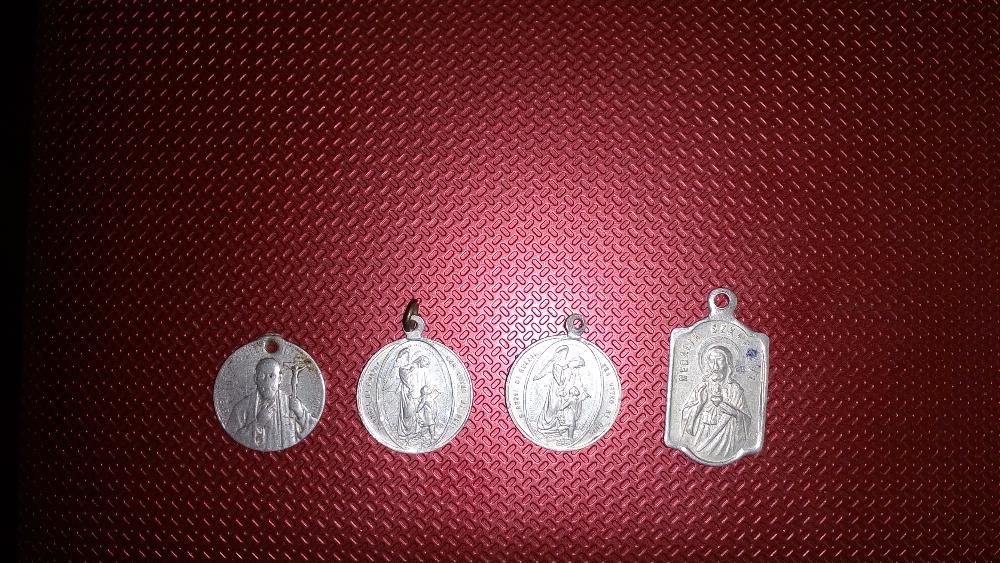 Античен Католически Полски медальон-алуминиев