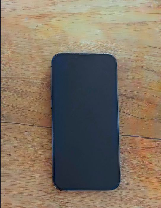 Vând IPhone 13 pro max defect!