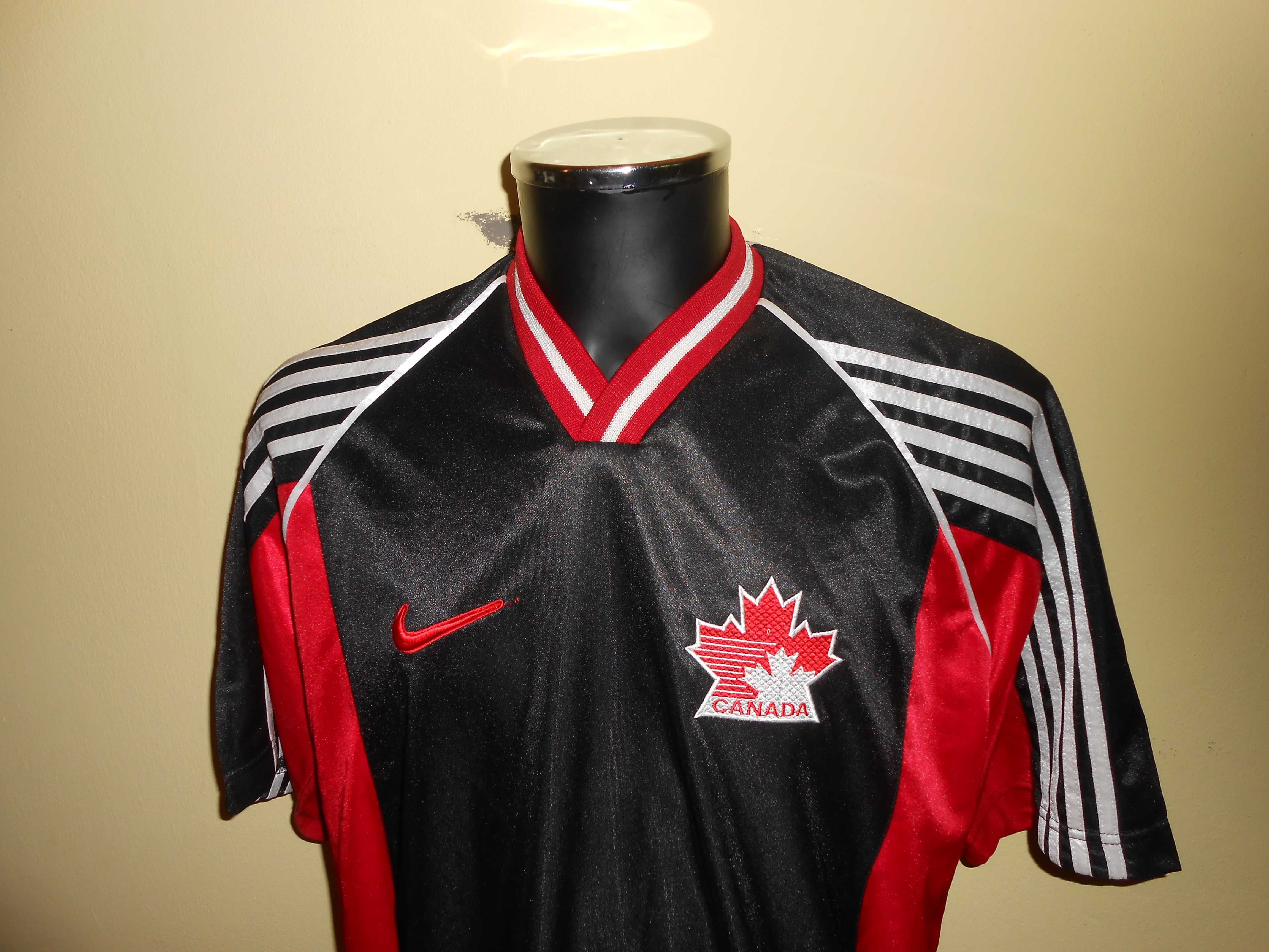 tricou canada nike marimea XL model vintage original