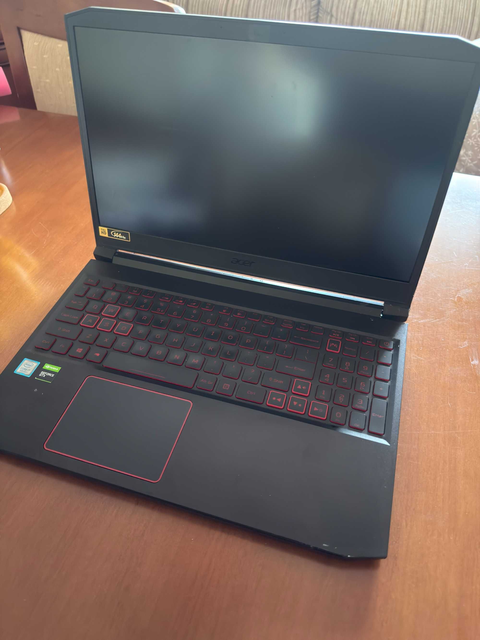 Лаптоп ACER Nitro 7 AN715, i7-9750H, RAM 16GB, SSD 512GB, 1660Ti 6GB