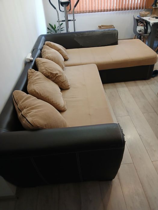 Диван ляв ъгъл с лежанка