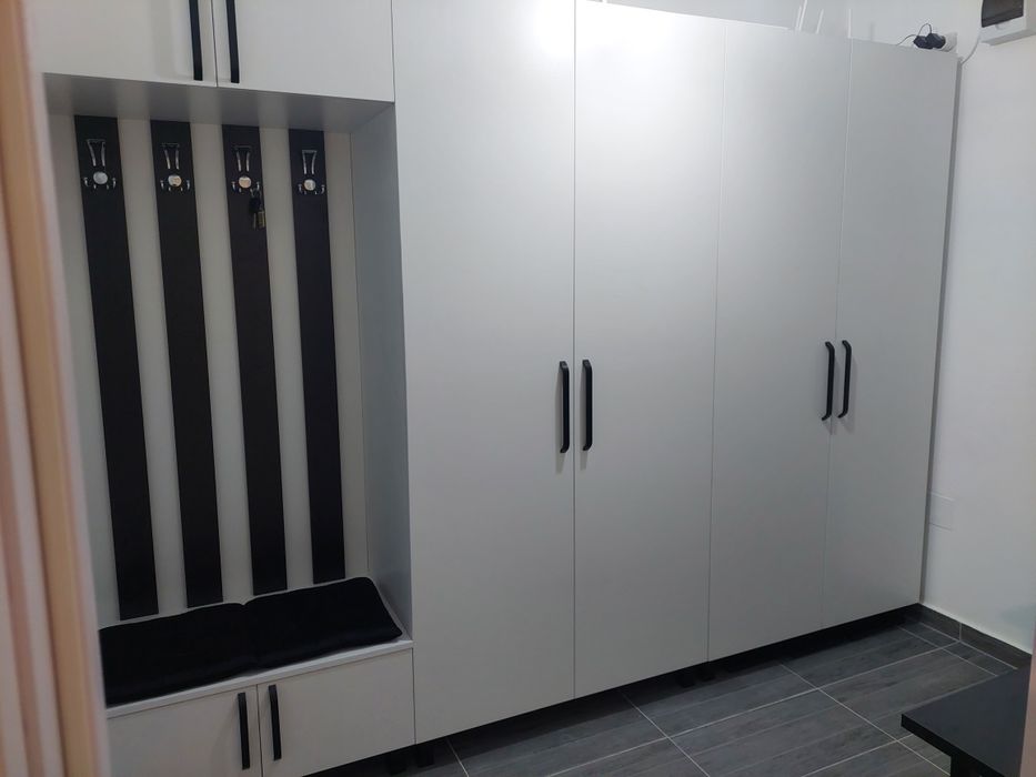 Închiriez garsoniera