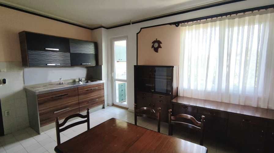 Дава се под наем Тристаен апартамент в Пловдив, Въстанически - 100 кв.м за 375 € - Снимка #1