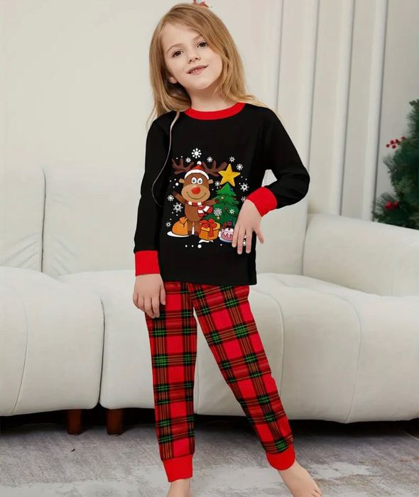 Коледни пижами за цялото семейство