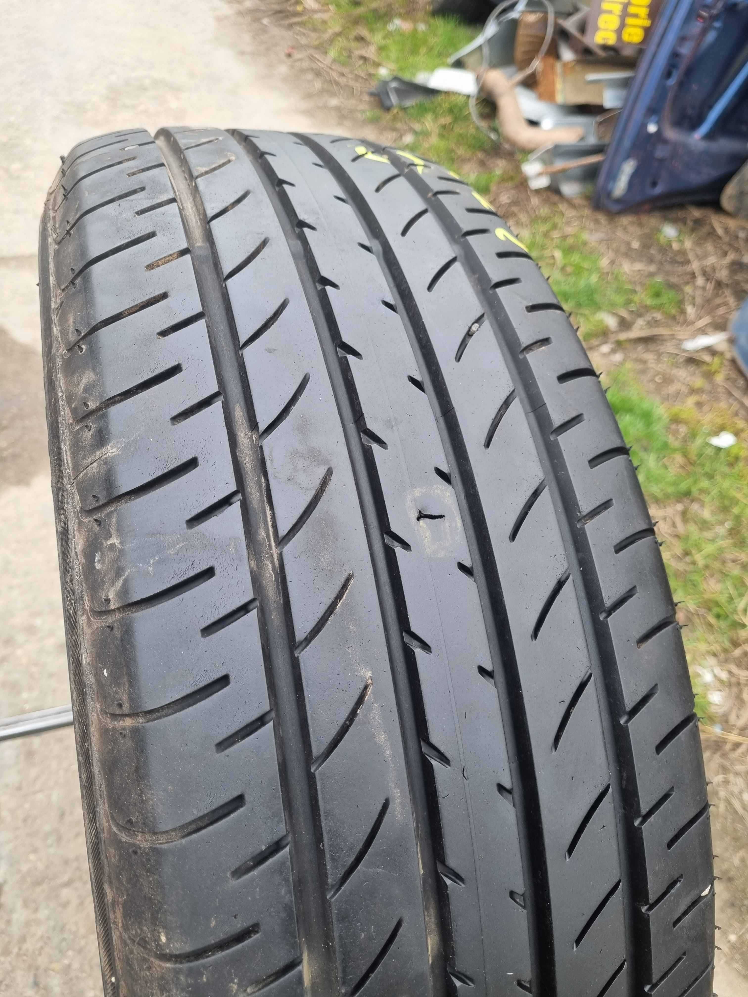 Anvelopa Vara 225/60 R18 YOKOHAMA BluEarth E51 100H