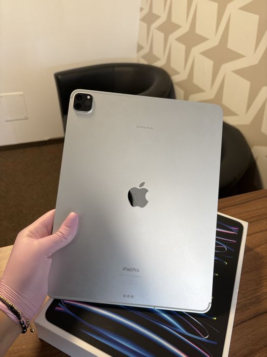 iPad pro 12.9-inch (6th-generation) / M2/ 128 GB/Wi-fi+Cellular/Ca nou