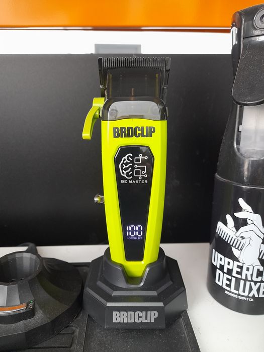 Машинка и тример за подстигване