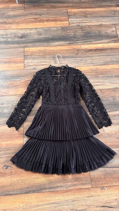 Малка черна рокля Zara