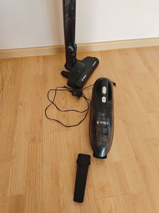 Aspirator Bosch vertical 18V