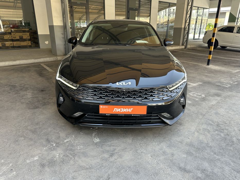 Kia K5 Style +