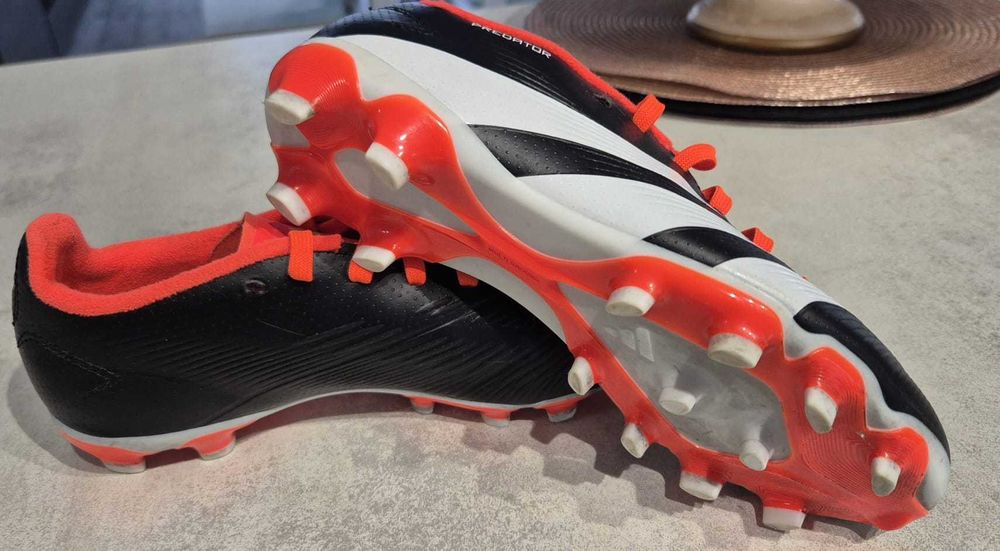 Ghete fotbal ADIDAS PREDATOR 34