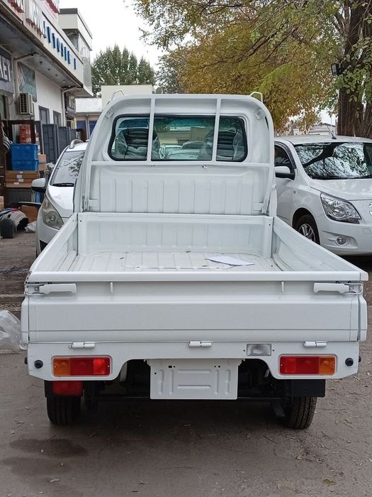 Labo 2025 Bez probeg sotiladi