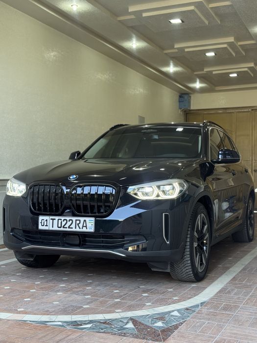 BMW IX3 sport.