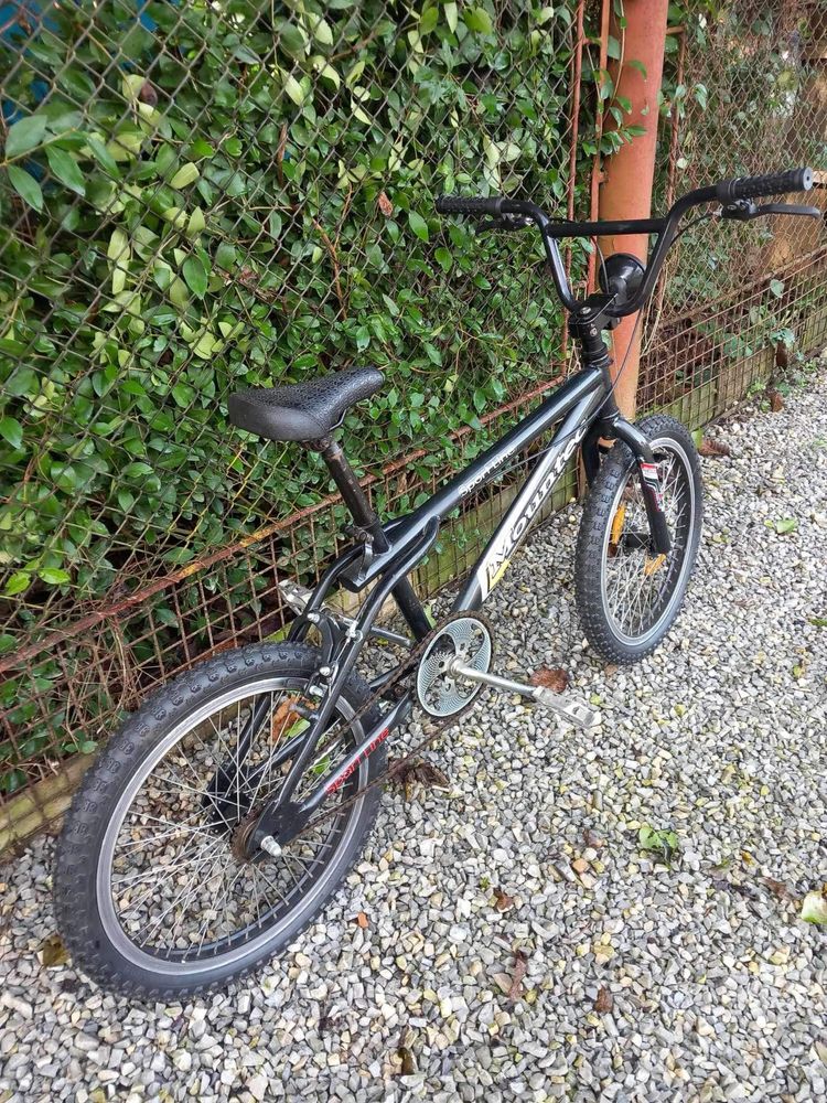 Vand bicicleta bmx