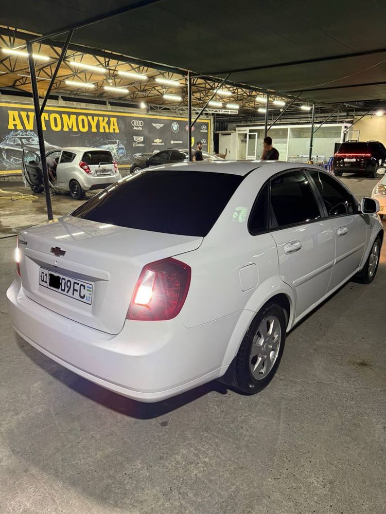 Chevrolet Gentra 1.5 3-Позиция Сотилади