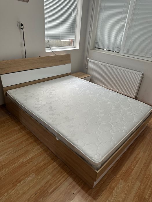 Спалня без матрак – елегантна, здрава и в отлично състояние