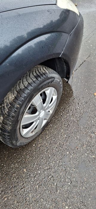 Vând sau dezmembrez ford focus