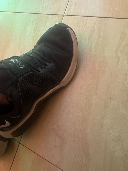 Маратонки Nike; 40 номер