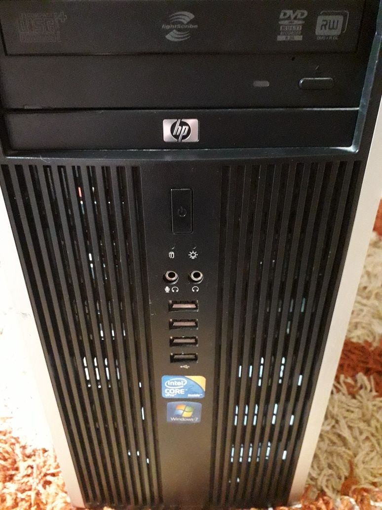 Unitate PC Desktop HP Compaq 8000 Elite