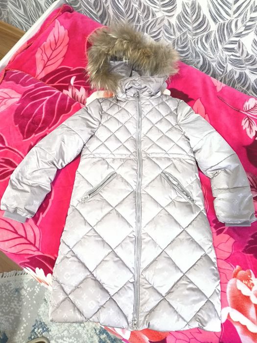 Зимняя куртка на девочку в отличном состоянии, 8 7 0 5 1 4 3 8 0 1 6