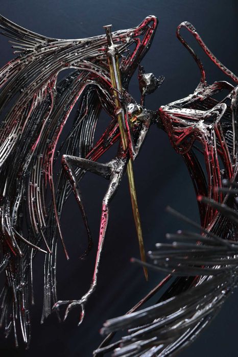 Sculptura Phoenix otel+soclu-om ce renaste-Andrei Ghita metal sculptor