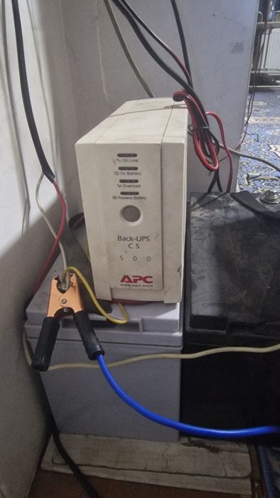 Безперебойник APC впс 12 в 220