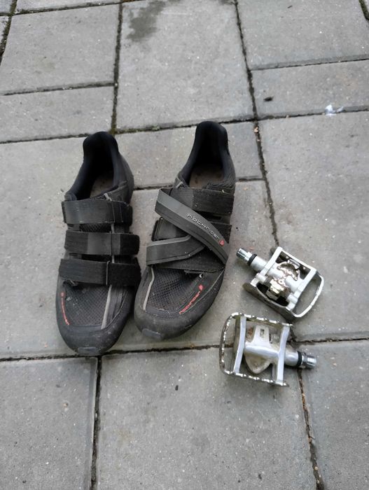 Pantofi ciclism cu placute + pedale SPD  Shimano