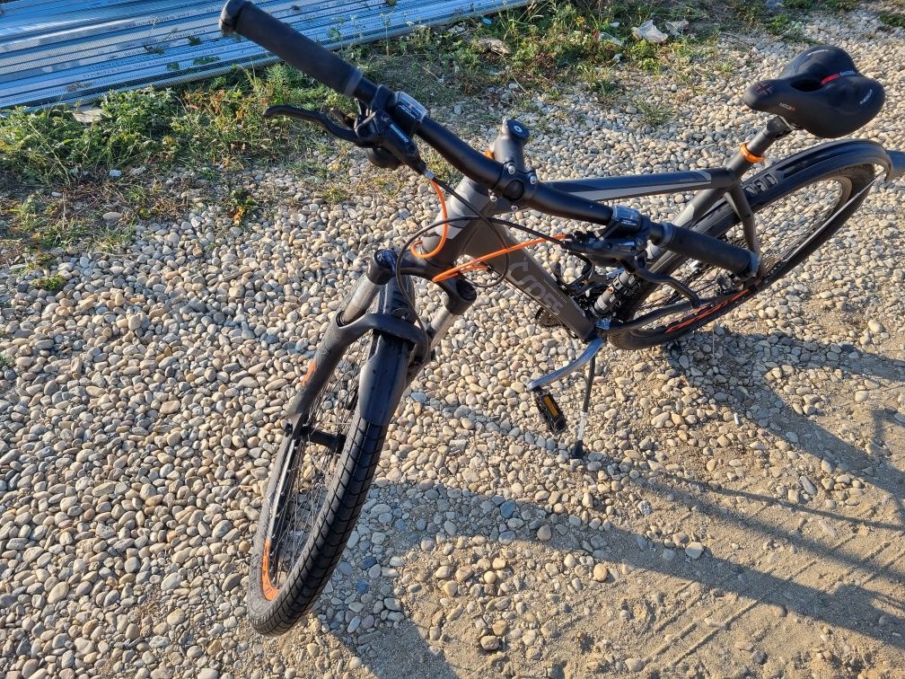 Bicicleta de vanzare .