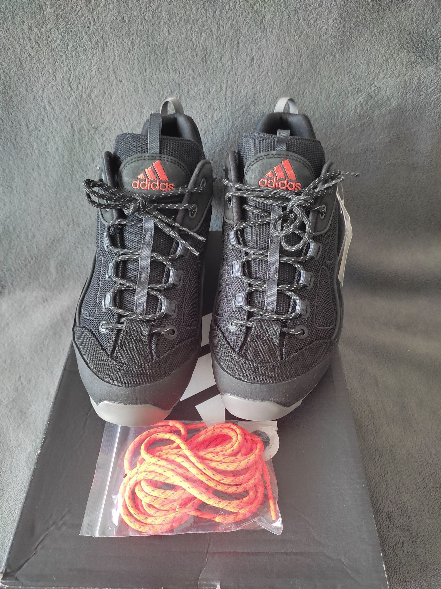 Pantofi sport trekking Adidas, pentru barbati
