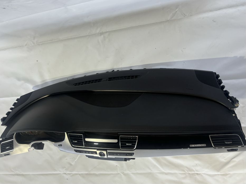 Audi A8 D4 арматурно табло