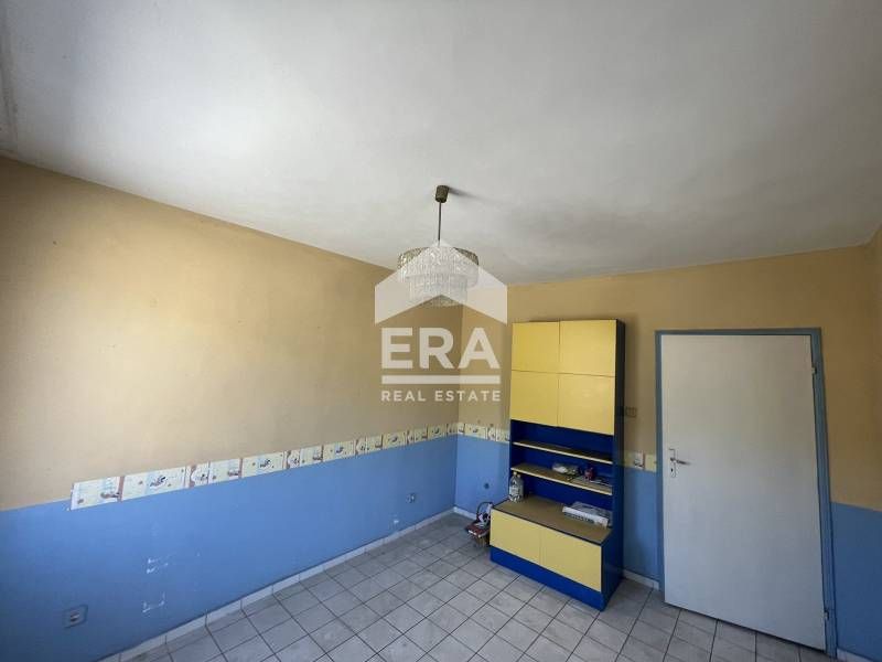 Продава се Къща в с. Николово, Област Русе - 216 кв.м за 431 €/кв.м - Снимка #6