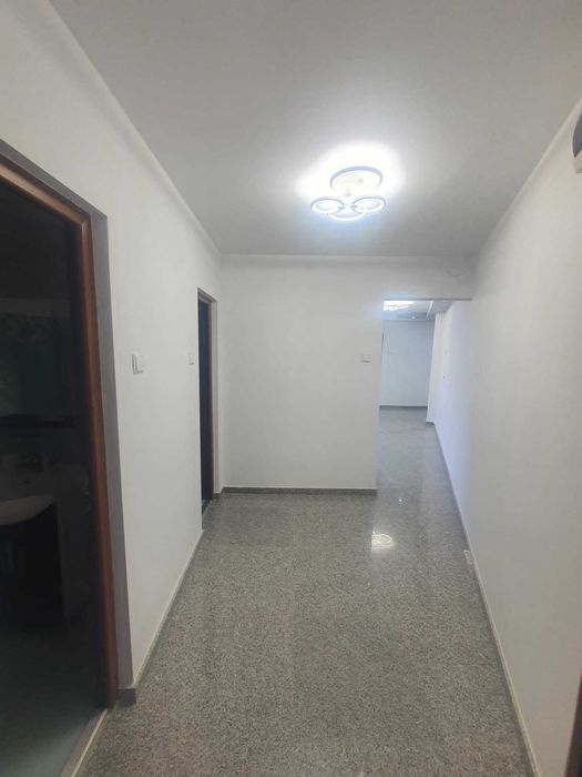 Inchiriez spatiu comercial
