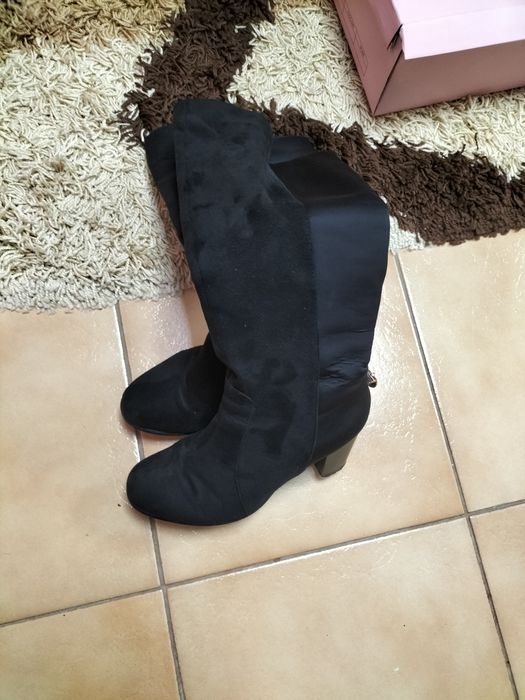 Vând cizme dama din piele întoarsă