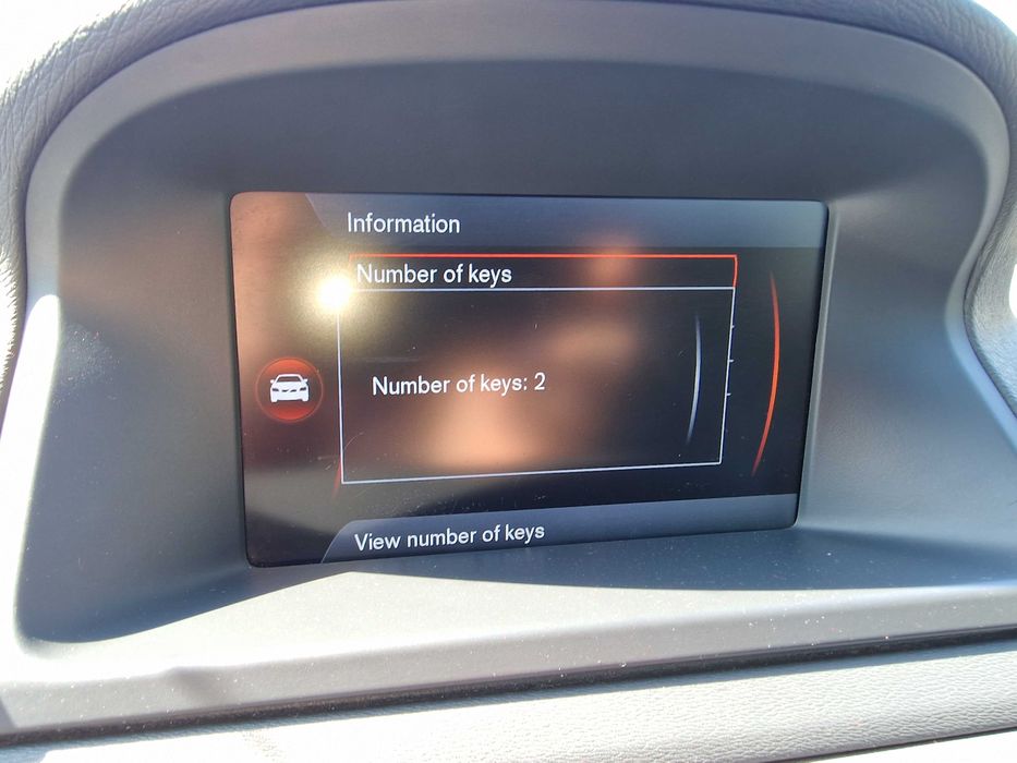 VOLVO V70 2013 1.6 avariat laterala dreapta spate