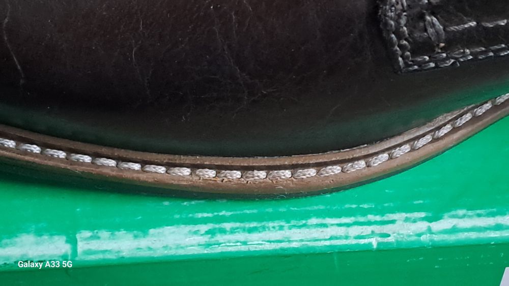 Vând ghete din piele naturala pentru bărbați, brand Marco Santini.