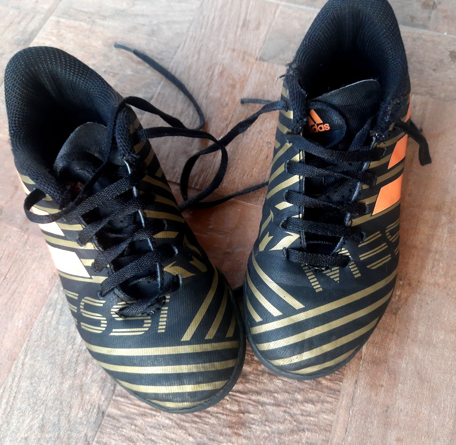 Футболни обувки, стоножки Adidas